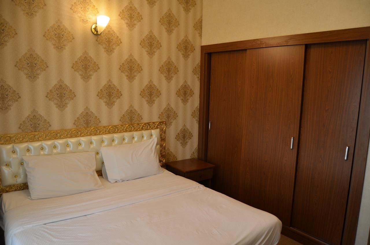 Royal Garden Hotel Дубай Экстерьер фото